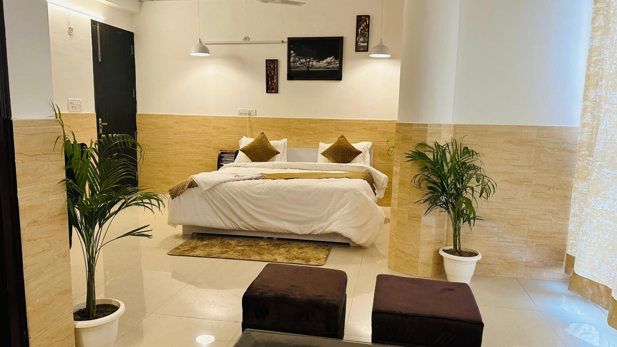 Hotel Relax In - Noida Sector 18 Dış mekan fotoğraf