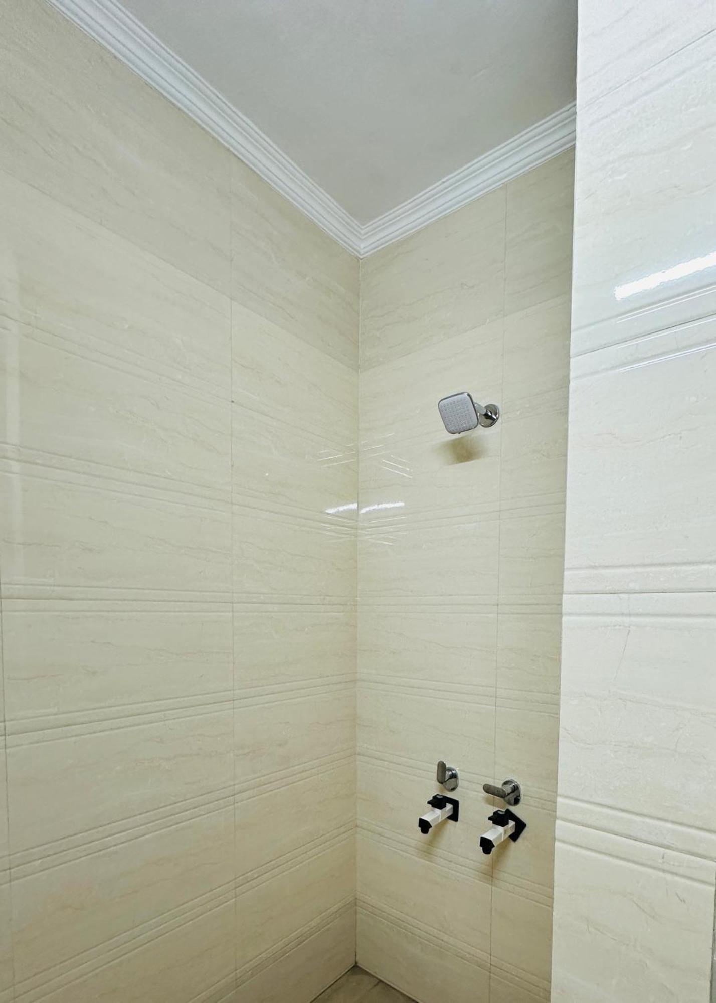 Hotel Relax In - Noida Sector 18 Dış mekan fotoğraf
