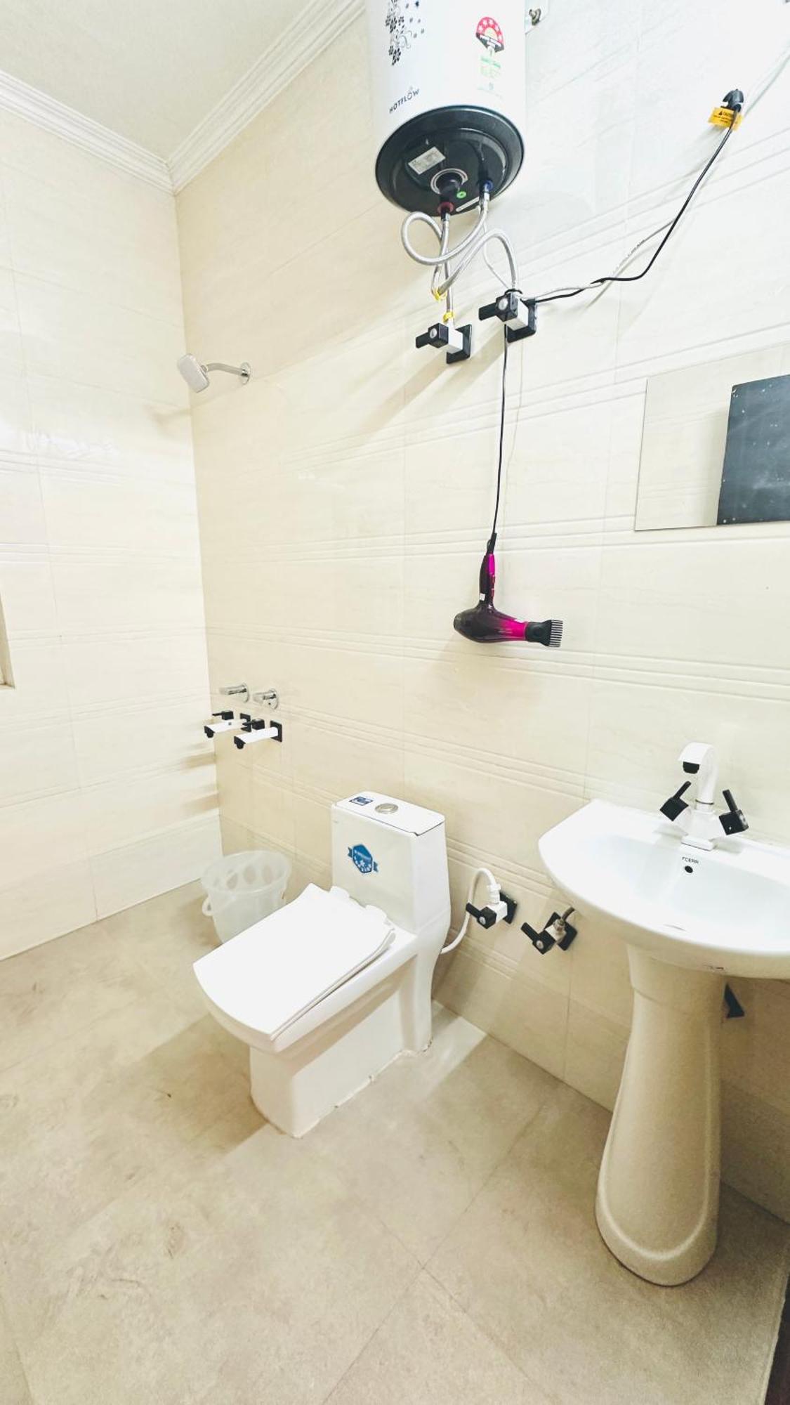 Hotel Relax In - Noida Sector 18 Dış mekan fotoğraf